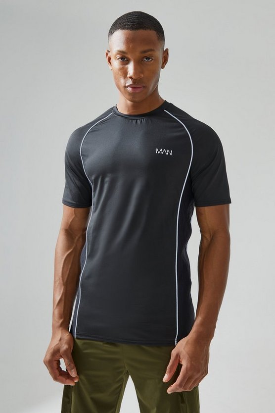 Man Active Muscle-Fit T-Shirt
