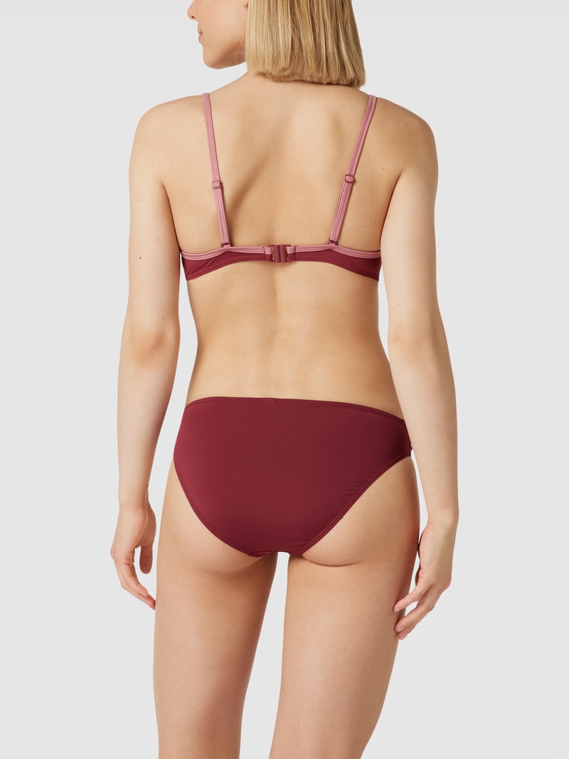 Bikini-Oberteil mit Kontraststreifen Modell 'TAYRONA' in bordeaux rot