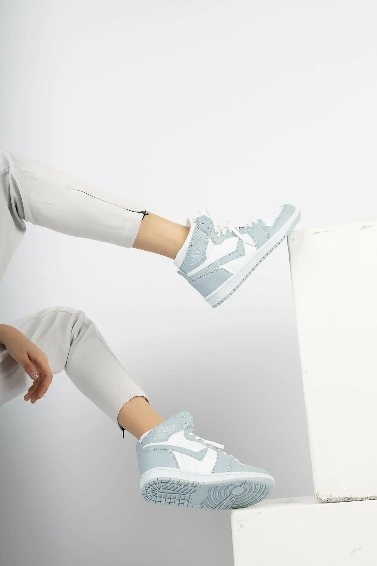 en7  Blau-weiße Damen-Sneakers 8070