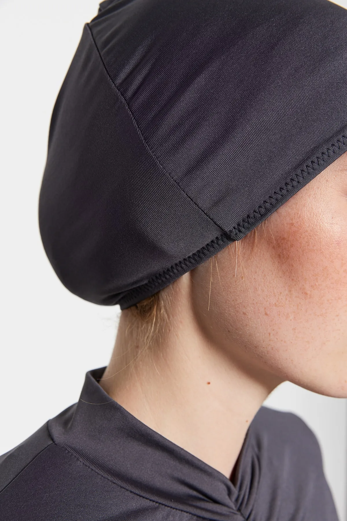 Trendyol Modest  Anthrazitfarbenes, detailliertes, vollständig überzogenes, gestricktes Lycra-Badeanzugset mit Rüschen und 4-teiligem Set TCTSS23CF00012