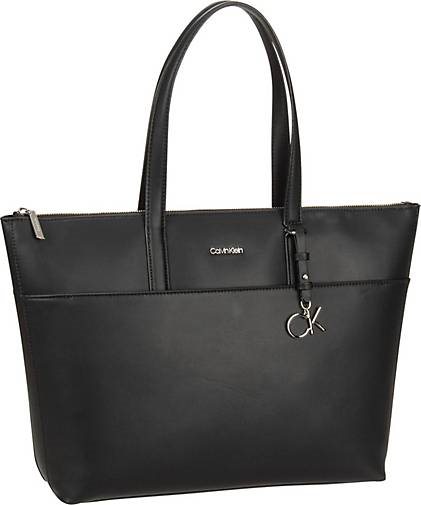 Calvin Klein Shopper CK Must Shopper LG W/Slip PKT FA22