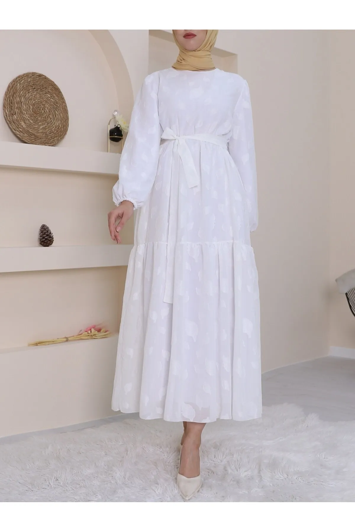 Modamorfo  Gefüttertes Kleid mit elastischem Taillengürtel und Gürtel