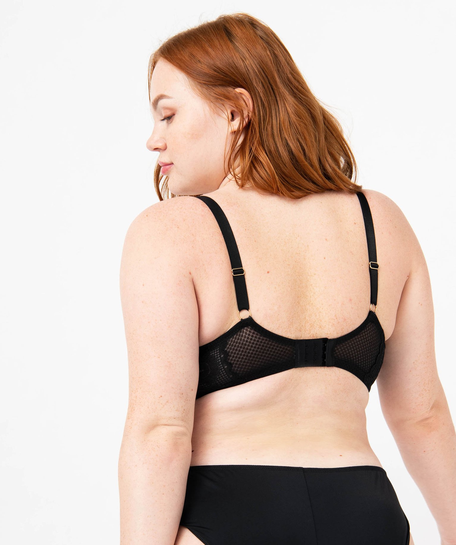 Soutien-gorge emboitant grande taille à armatures noir | GEMO