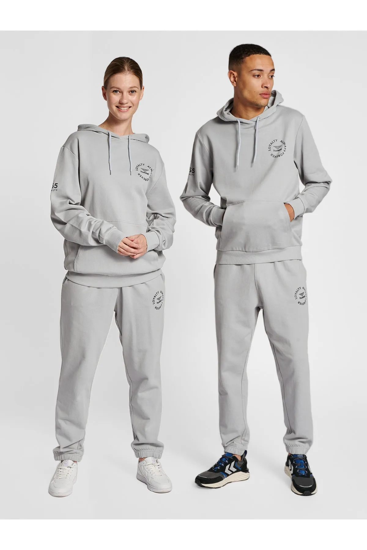 hummel  Sweatshirt - Grau - Regular Fit