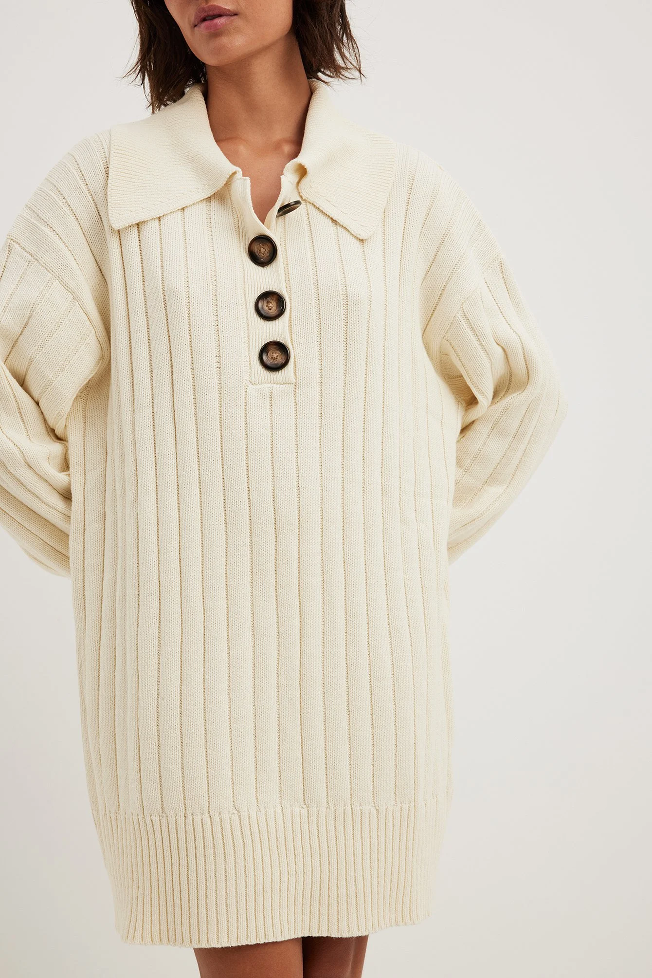Oversized Strickpullover mit Knopfdetail