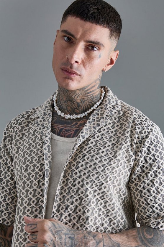 Tall kurzärmliges Hemd mit abstraktem Print