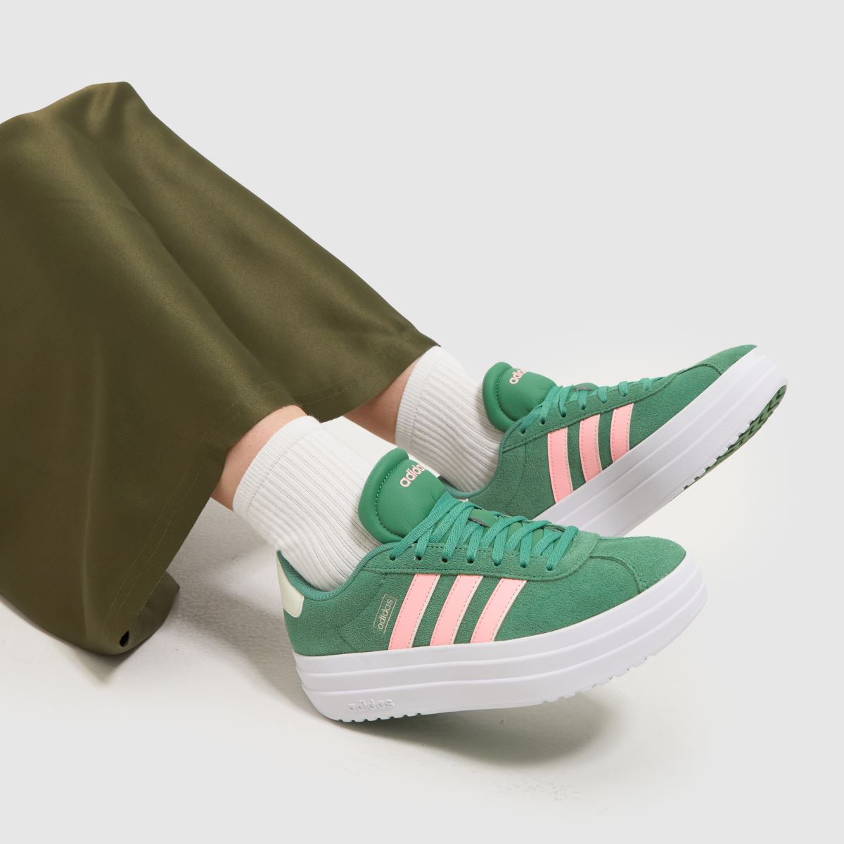 adidas vl court bold träningsskor i grönt och flerfärgat