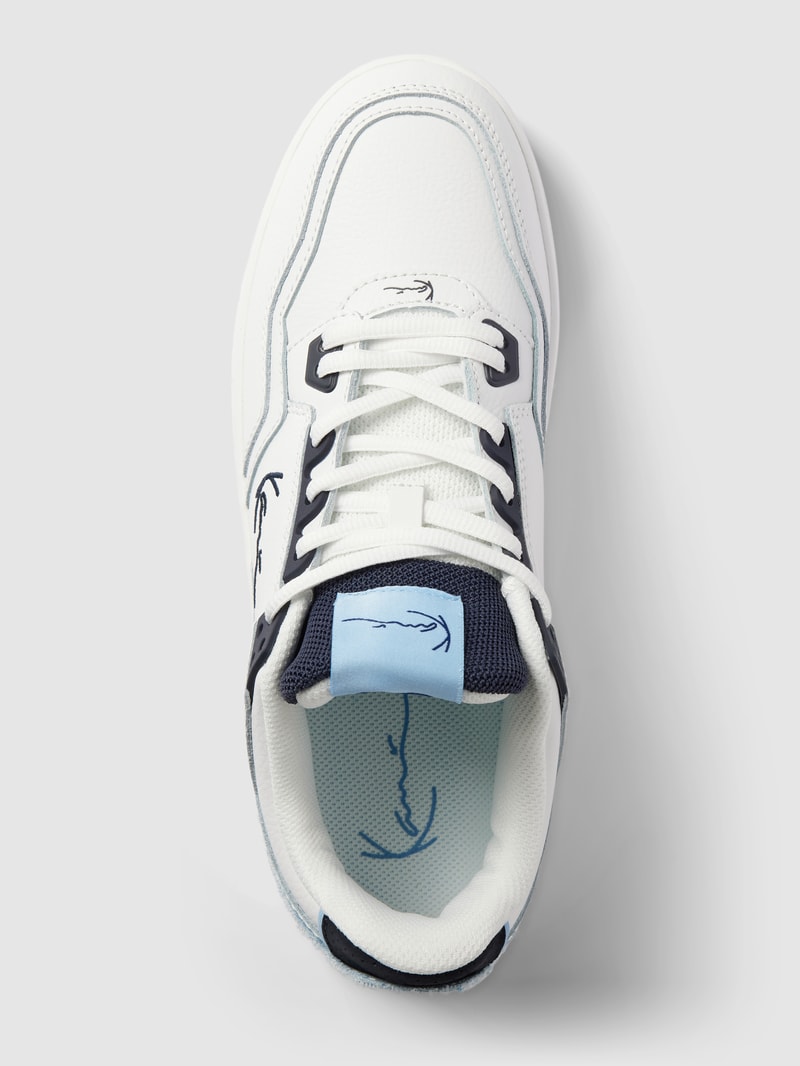 Sneaker aus Leder mit Label-Details in weiss