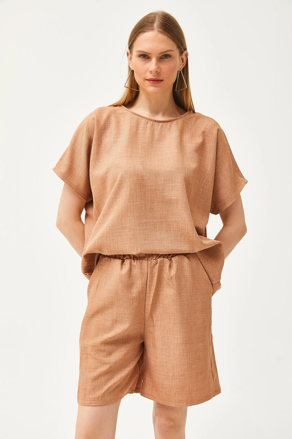 Olalook  Damen Camel Top Lockere Bluse Shorts mit Untertasche Leinen Inhalt Set TKM-19000268