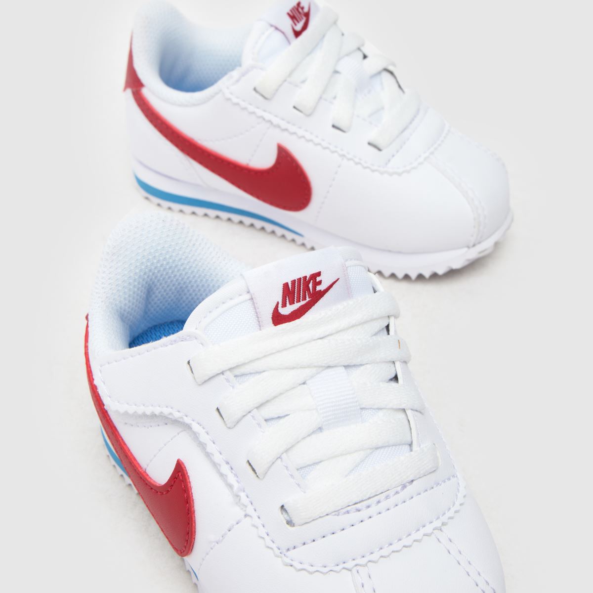 Nike vita & röda Cortez småbarnsskor