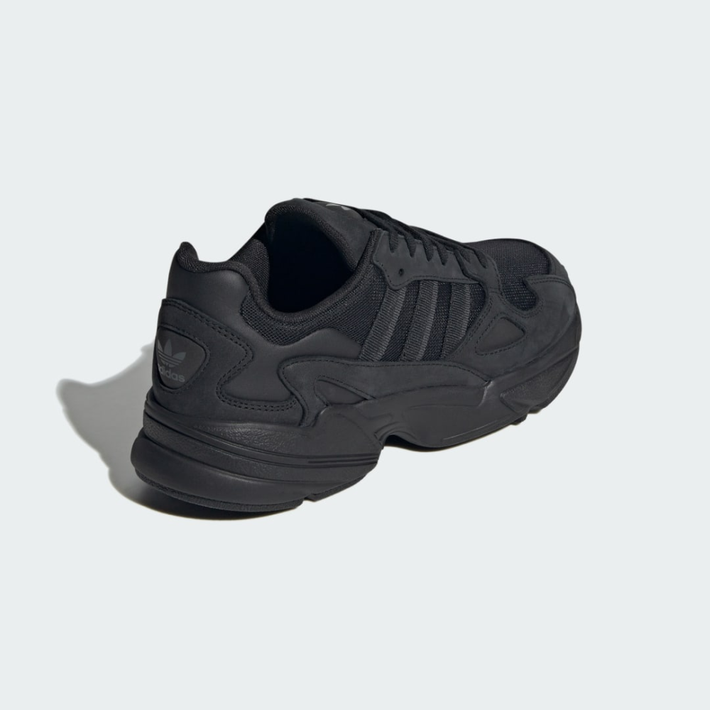 adidas Falcon IG8300 / schwarz