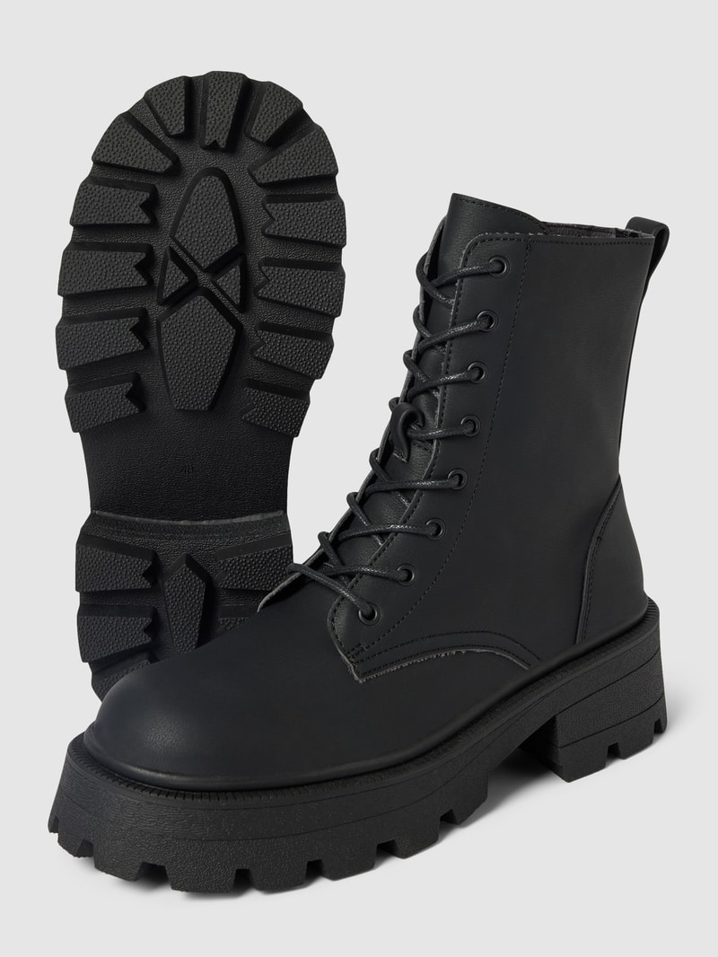 Stiefel mit Plateau-Sohle Modell 'BANYU' in schwarz