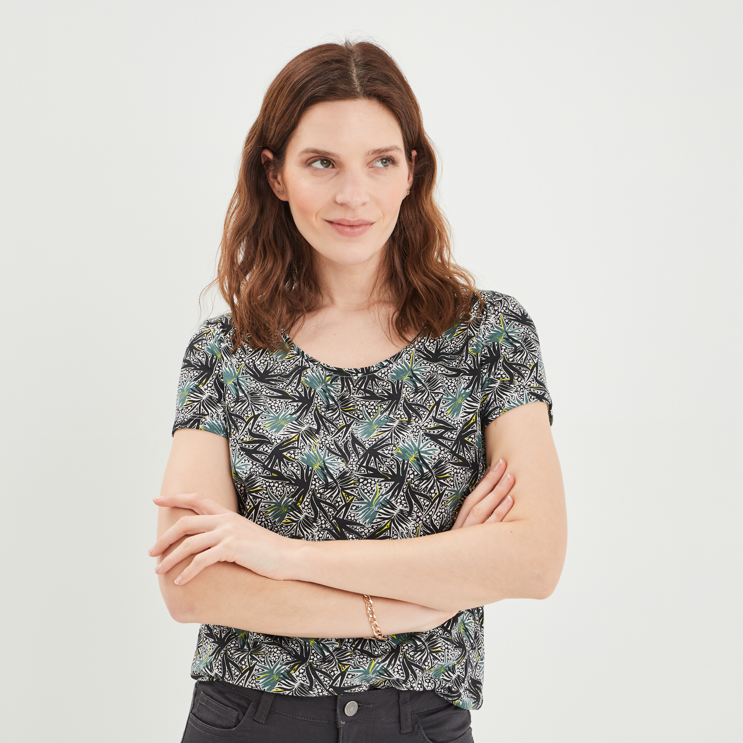 T-shirt imprimé coupe ajustée noir femme | La Halle