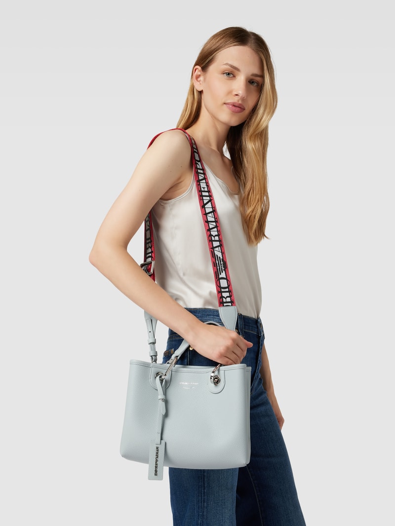 Shopper mit Label-Detail Modell 'ST.CERVO' in hellgrau