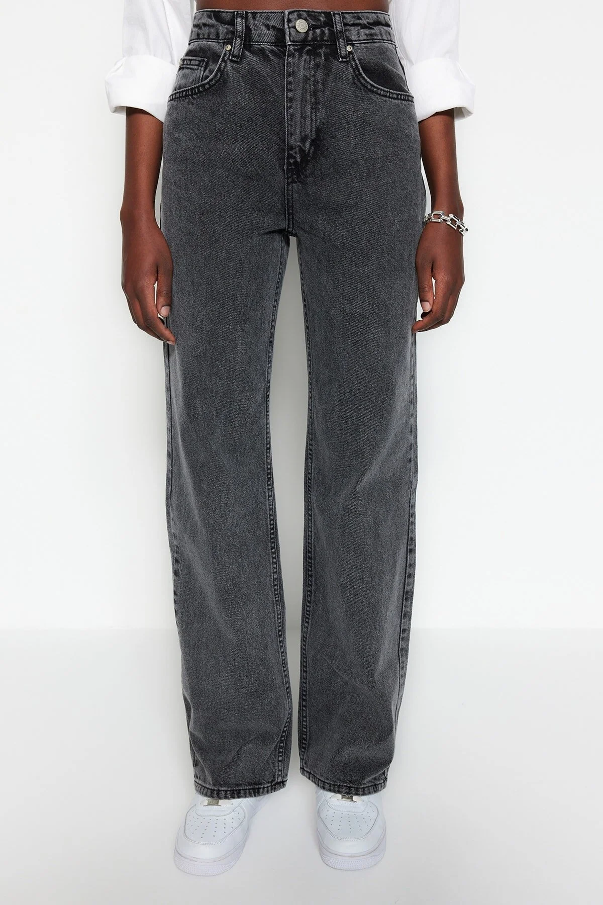 Trendyol Collection  Anthrazitfarbene Jeans mit hoher Taille und weitem Bein TWOSS23JE00068