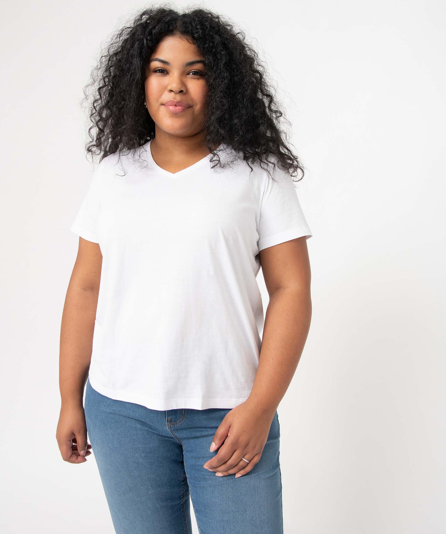 Tee-shirt femme grande taille avec col V blanc | GEMO