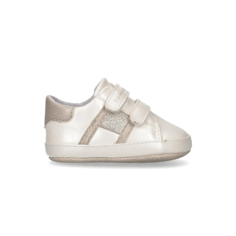 Tommy Hilfiger Krabbelschuh T0A4-33180-1528X063 / weiss