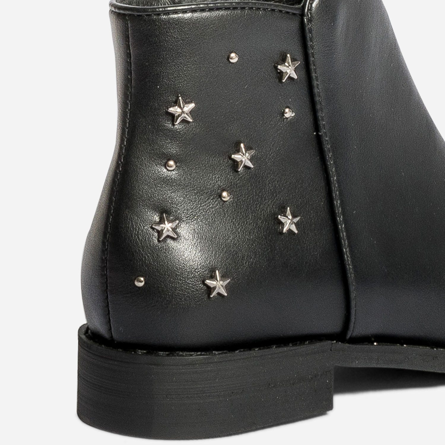 Boots noir avec clous et rivets étoiles