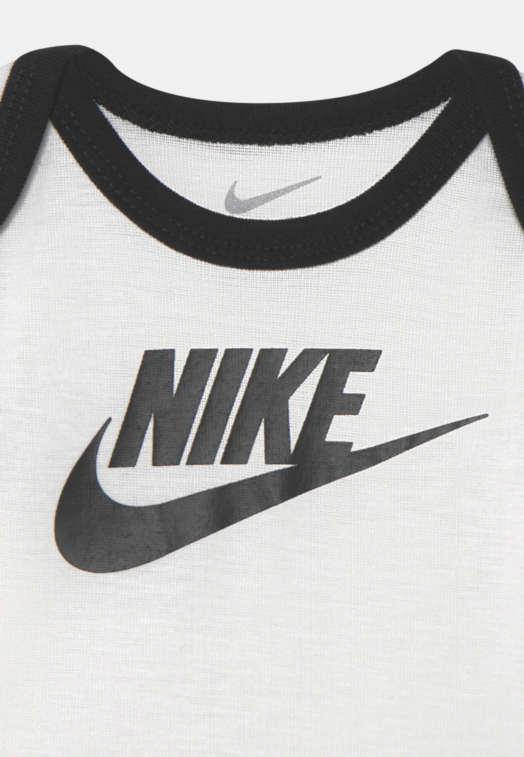 Nike Sportswear NIKE BABY SET DE REGALO DE 3 PIEZAS BODY BOOTIES & BEANIE UNISEX - Gorra