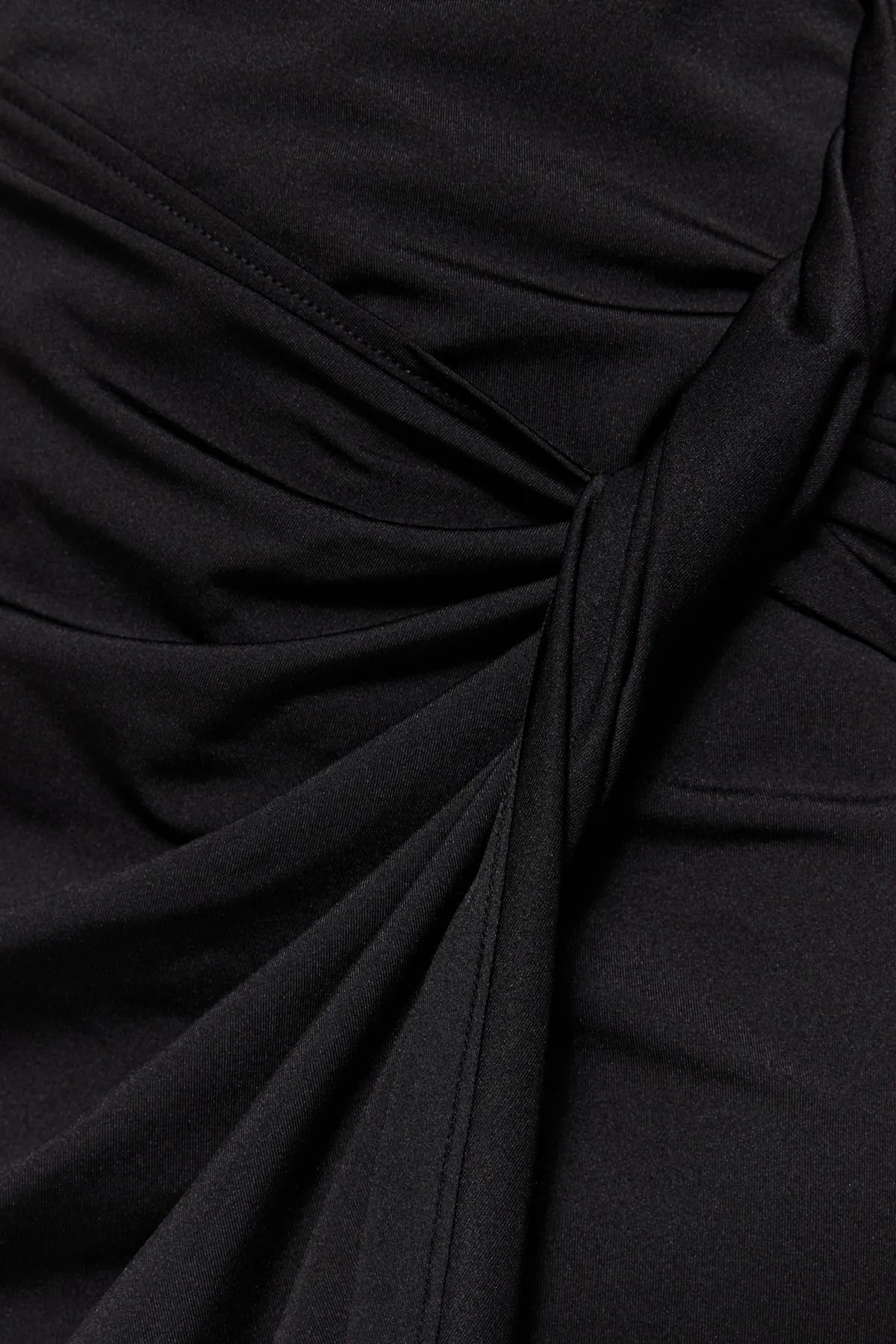 Trendyol Collection  Schwarzes, zweireihiges, langes Abendkleid aus Strick TPRSS23AE00056