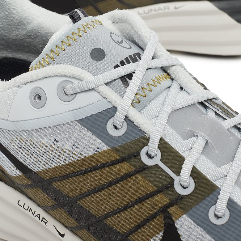 NIKE Wmns Lunar Roam pure platinum/black-wolf grey-desert moss