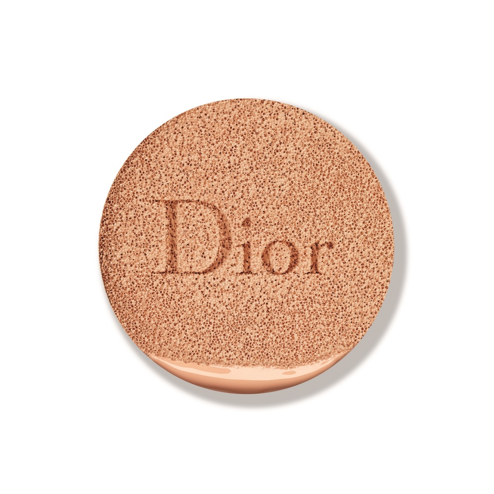 DIOR Capture Dreamskin¤Moist & Perfect Cushio n SPF 50 - PA+++ Unifie & Protège