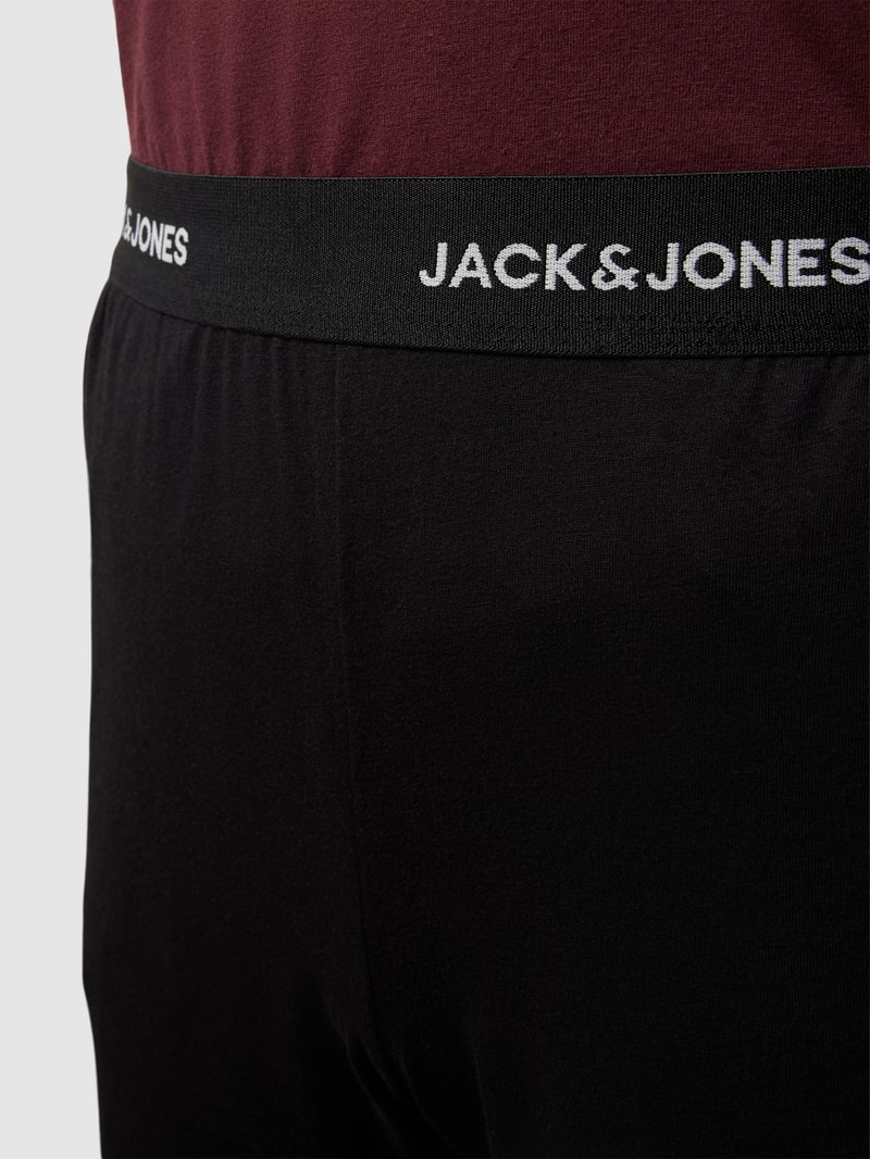 Pyjama mit Label-Detail Modell 'BASIC' in bordeaux rot
