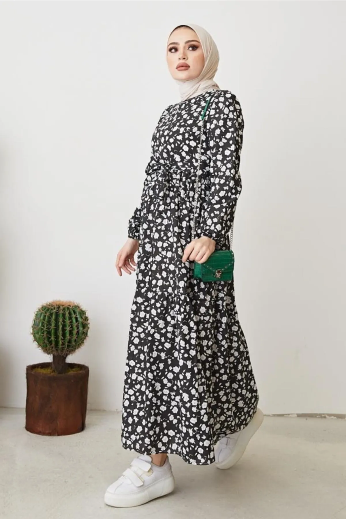 benguen  400 Kleid mit Gänseblümchenmuster