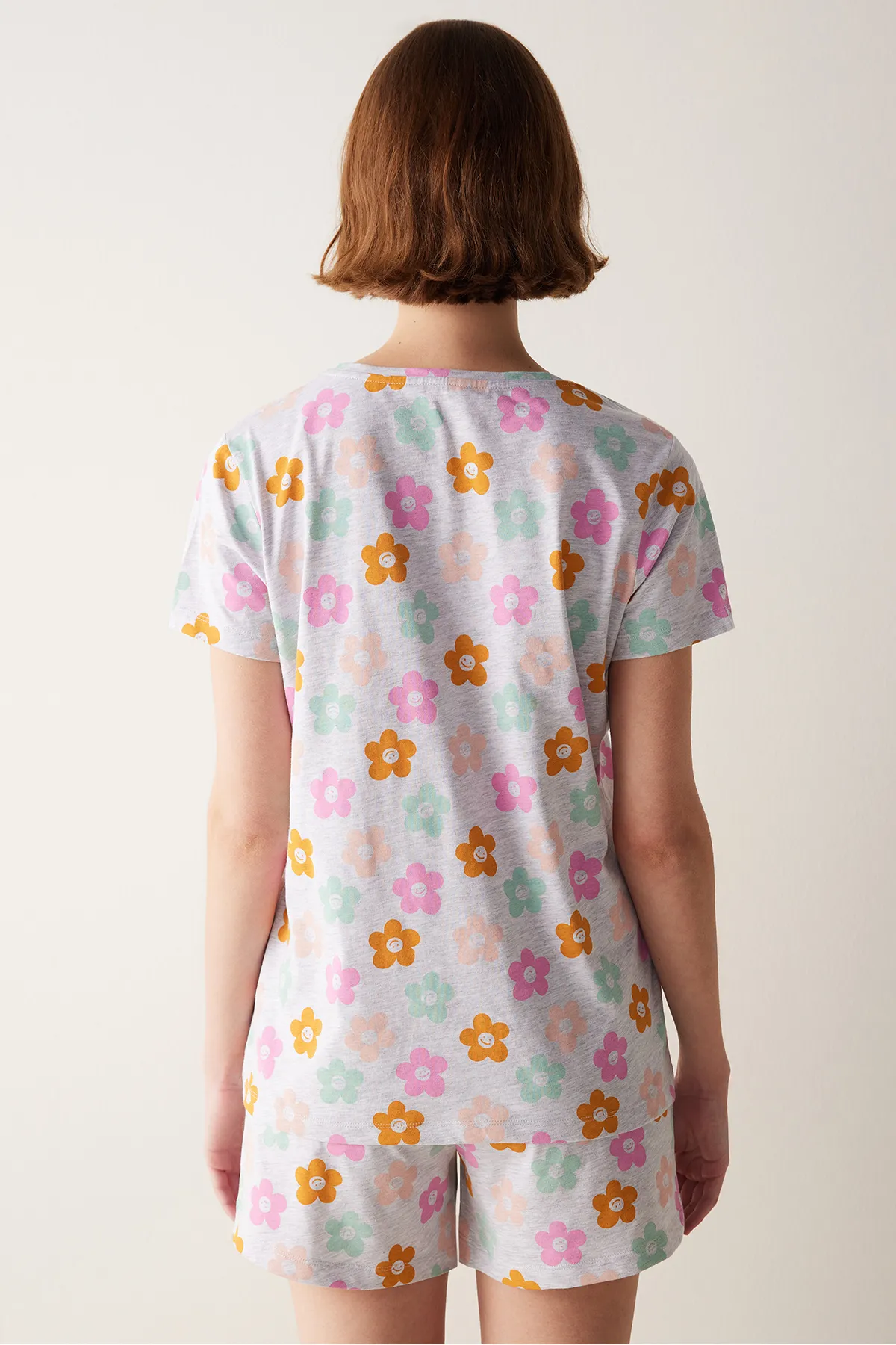 Penti  Smile, Graues Pyjama-Set mit Shorts