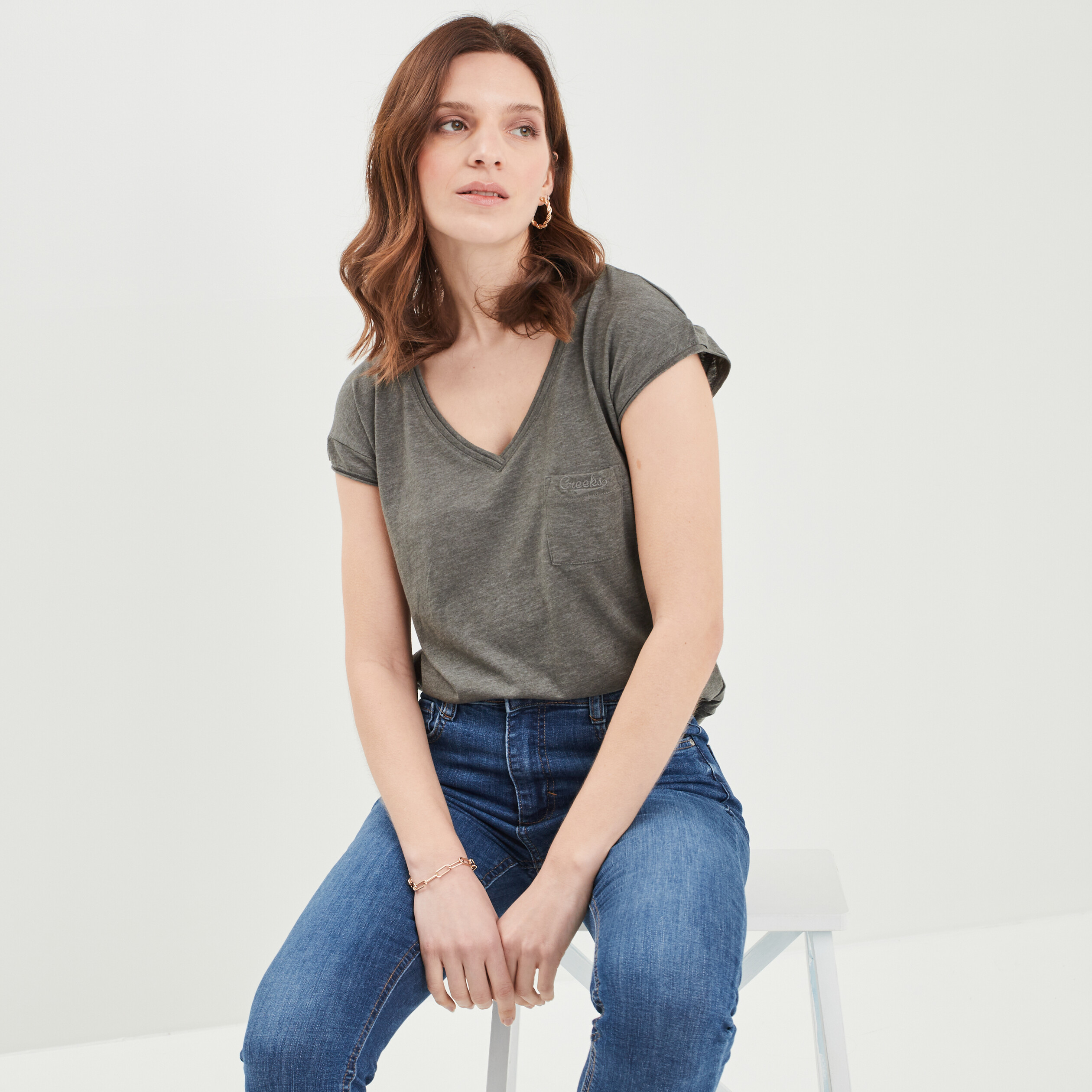 T-shirt col v poche poitrine Creeks vert kaki femme | La Halle