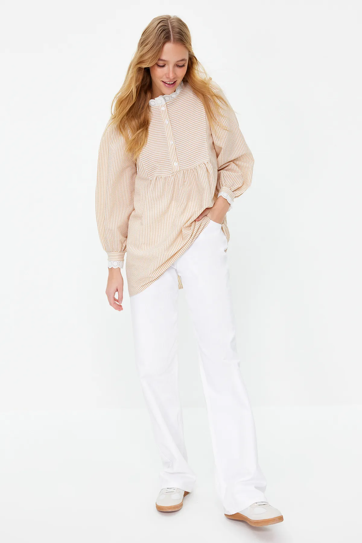 Trendyol Modest  Orangefarbene, karierte Seersucker-Tunika mit gewebter Spitze TCTSS23UK00067