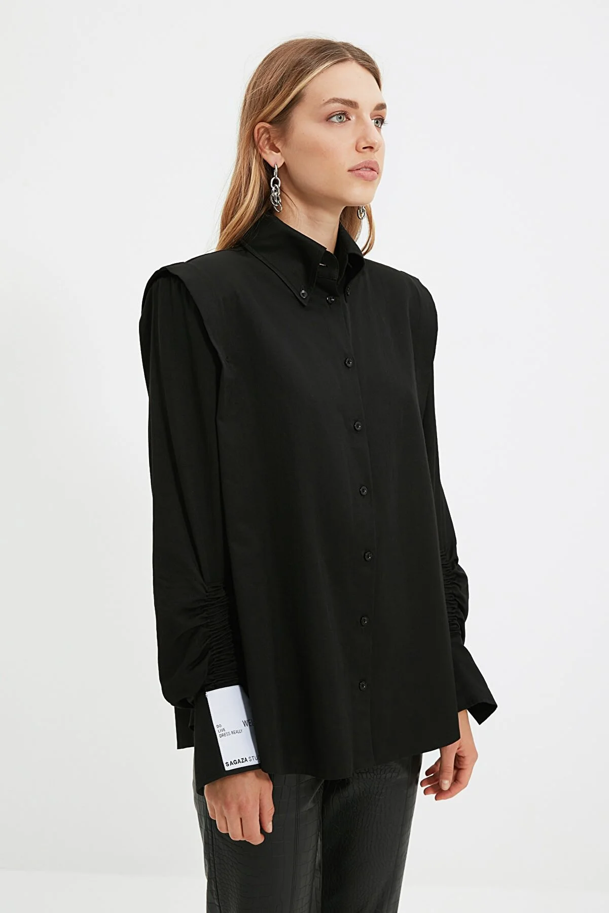 Trendyol Collection  Schwarzes Hemd mit Raffdetails