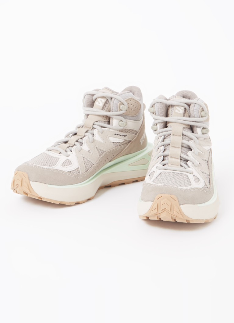 Detalii din piele întoarsă și plasă la adidașii Salomon Odyssey Elmit Mid GTX