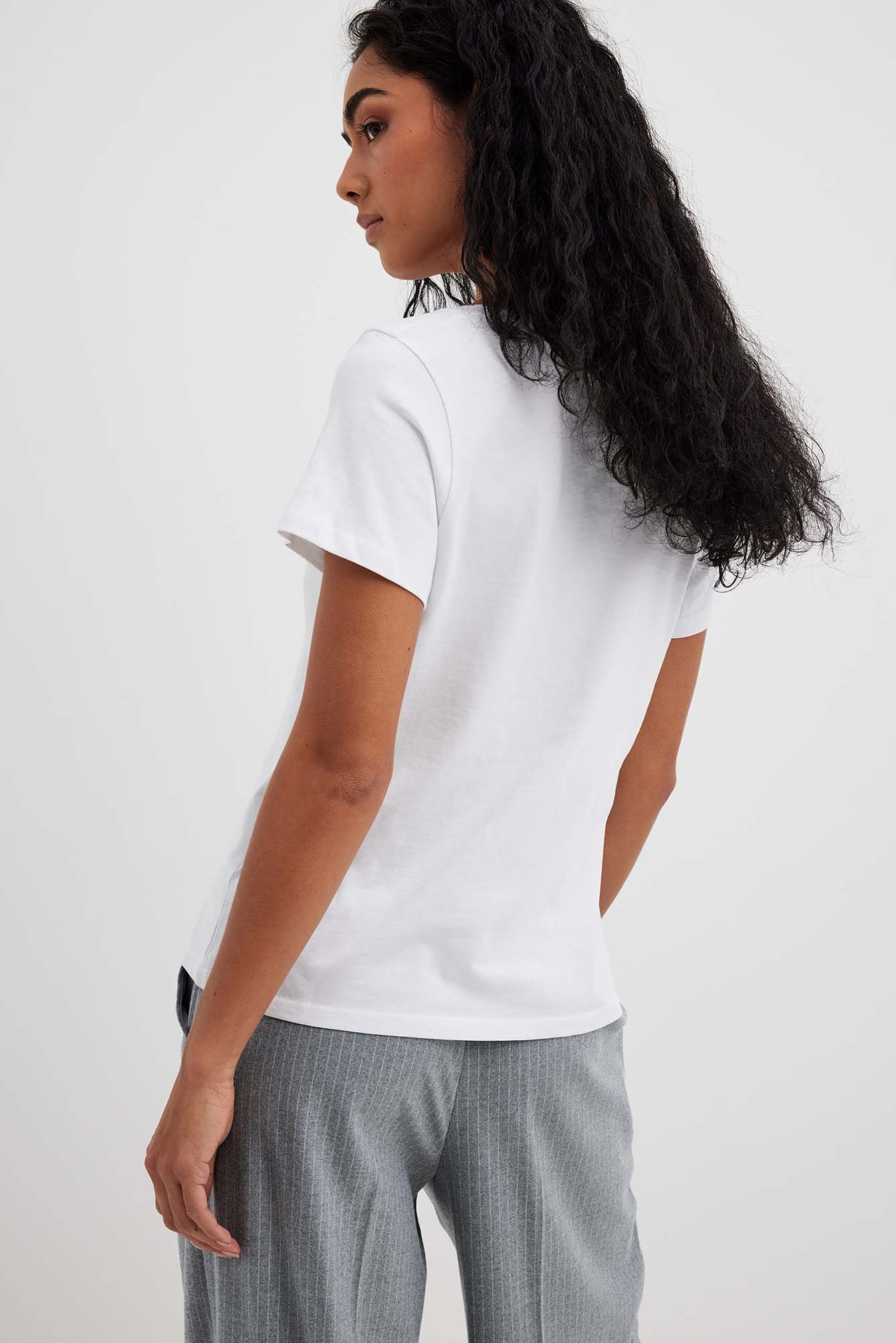 T-Shirt mit V-Ausschnitt