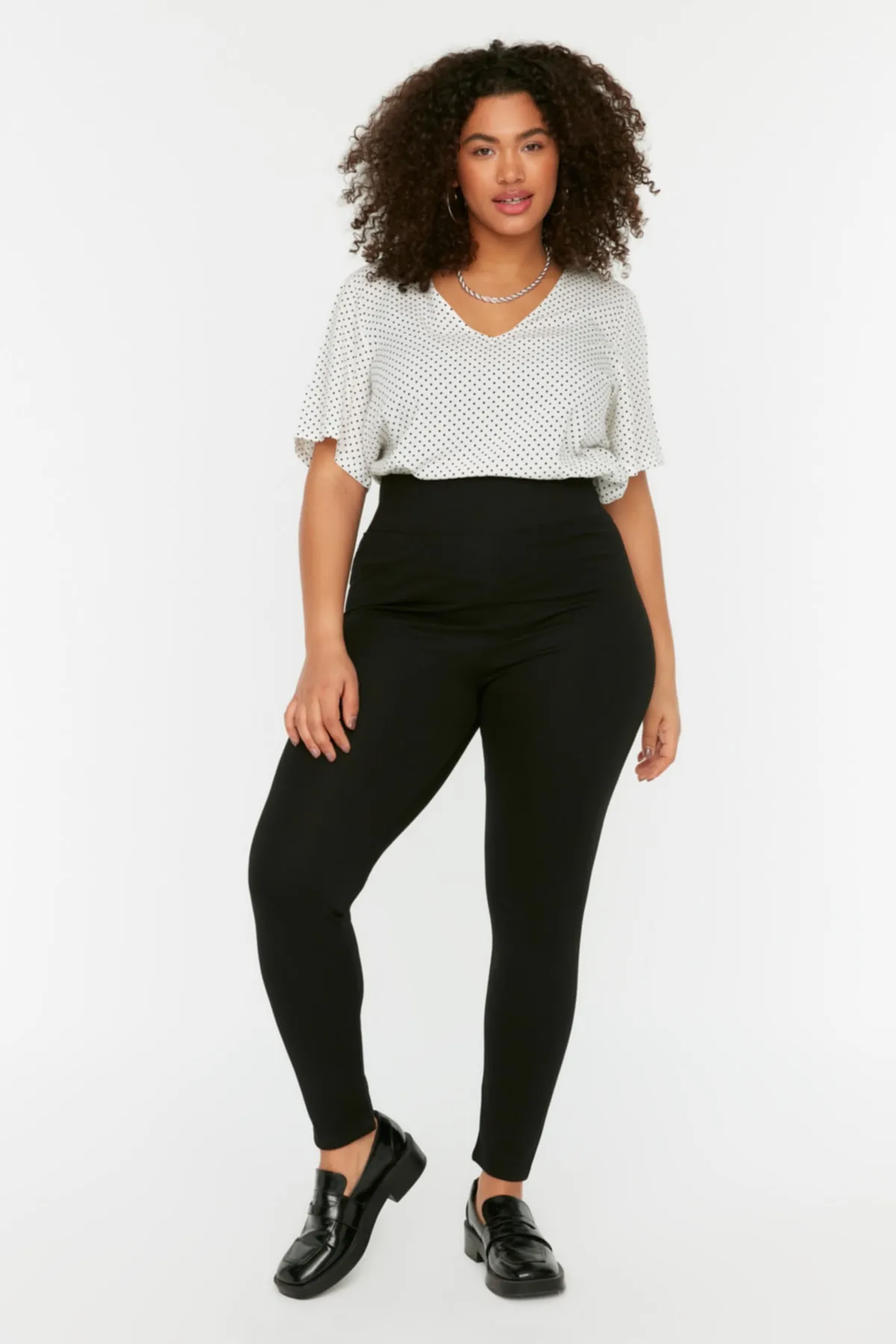 Trendyol Curve  Schwarze Recovery-Strickstrumpfhose mit hoher Taille TBSSS22TA0022