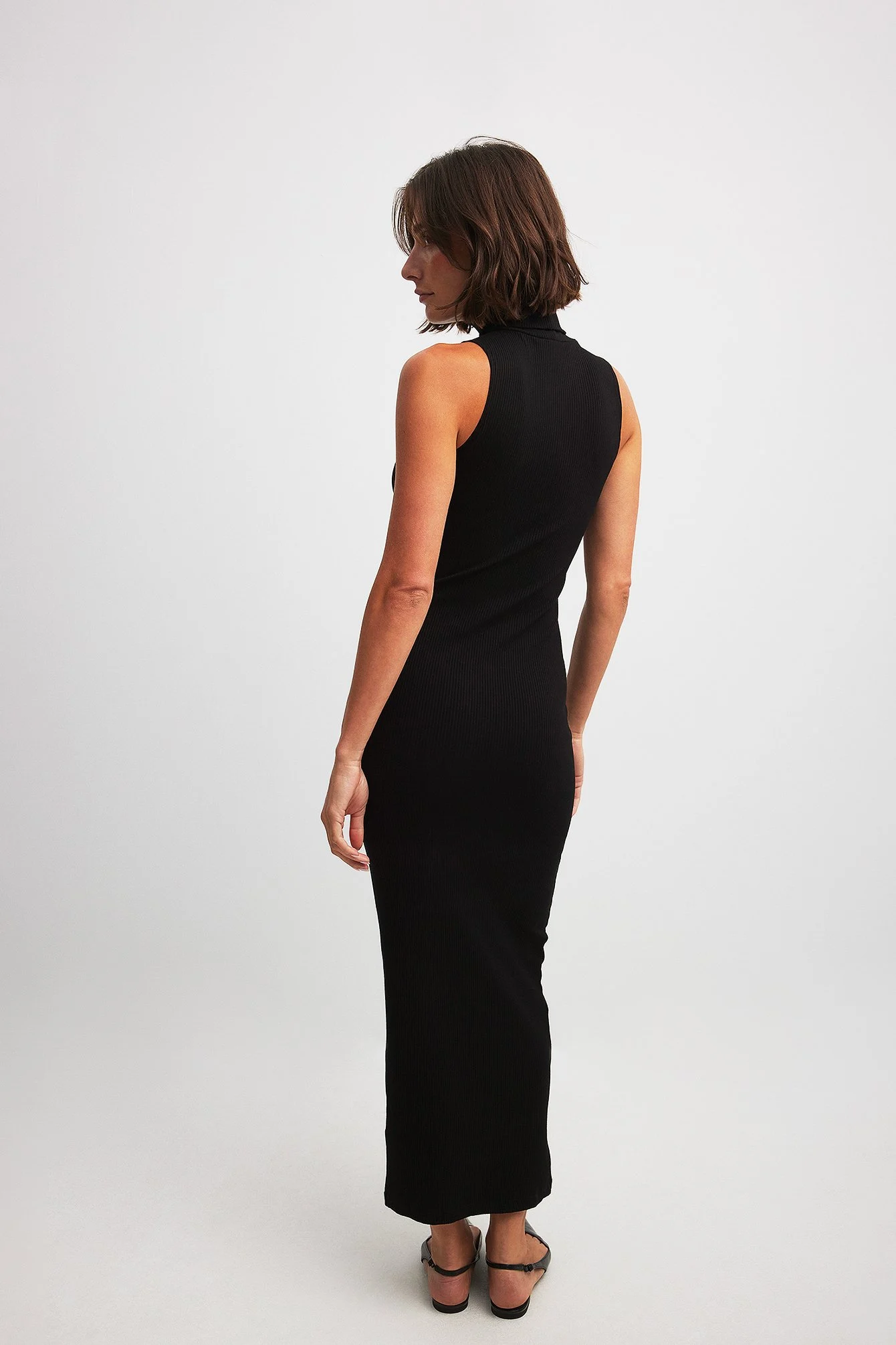 Maxikleid mit hohem Ausschnitt