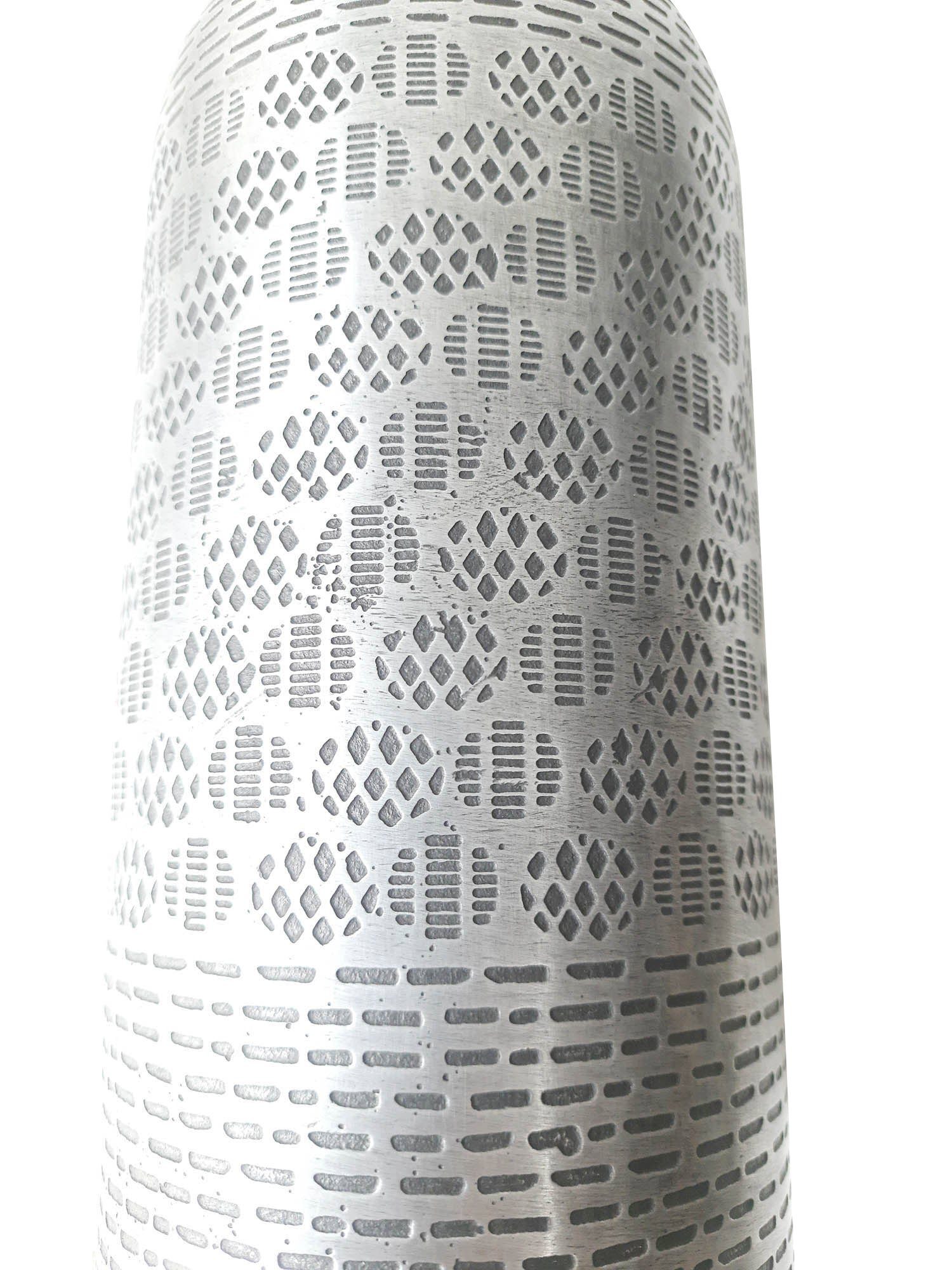 LaLe Living Dekovase Vase Kaela gehämmert in Silber, H: 26cm, Ethno Look