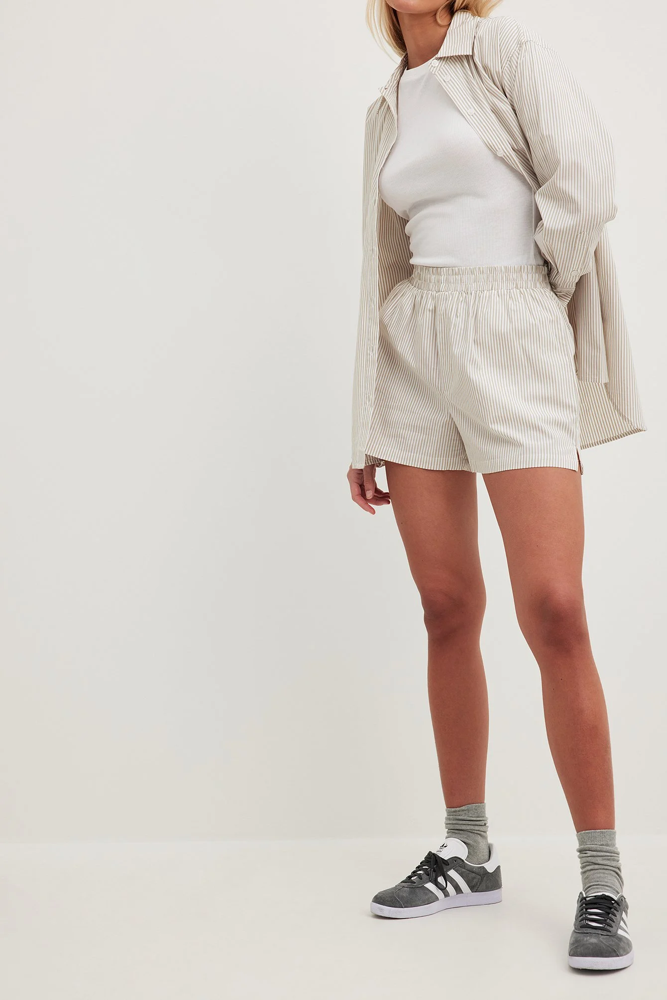 Gestreifte Baumwoll-Shorts mit elastischem Bund