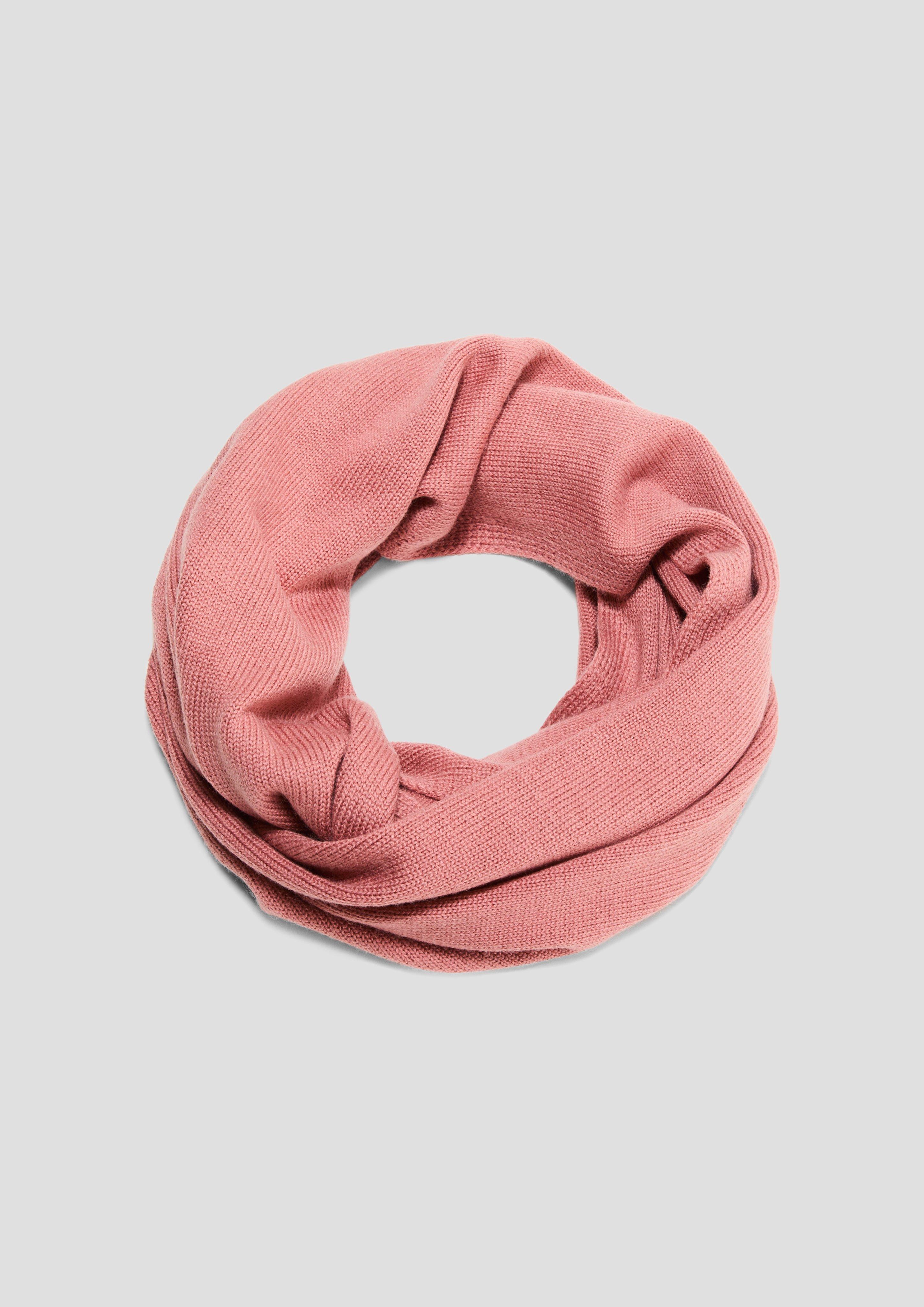 Loop-Schal aus Feinstrick  2133574-2074