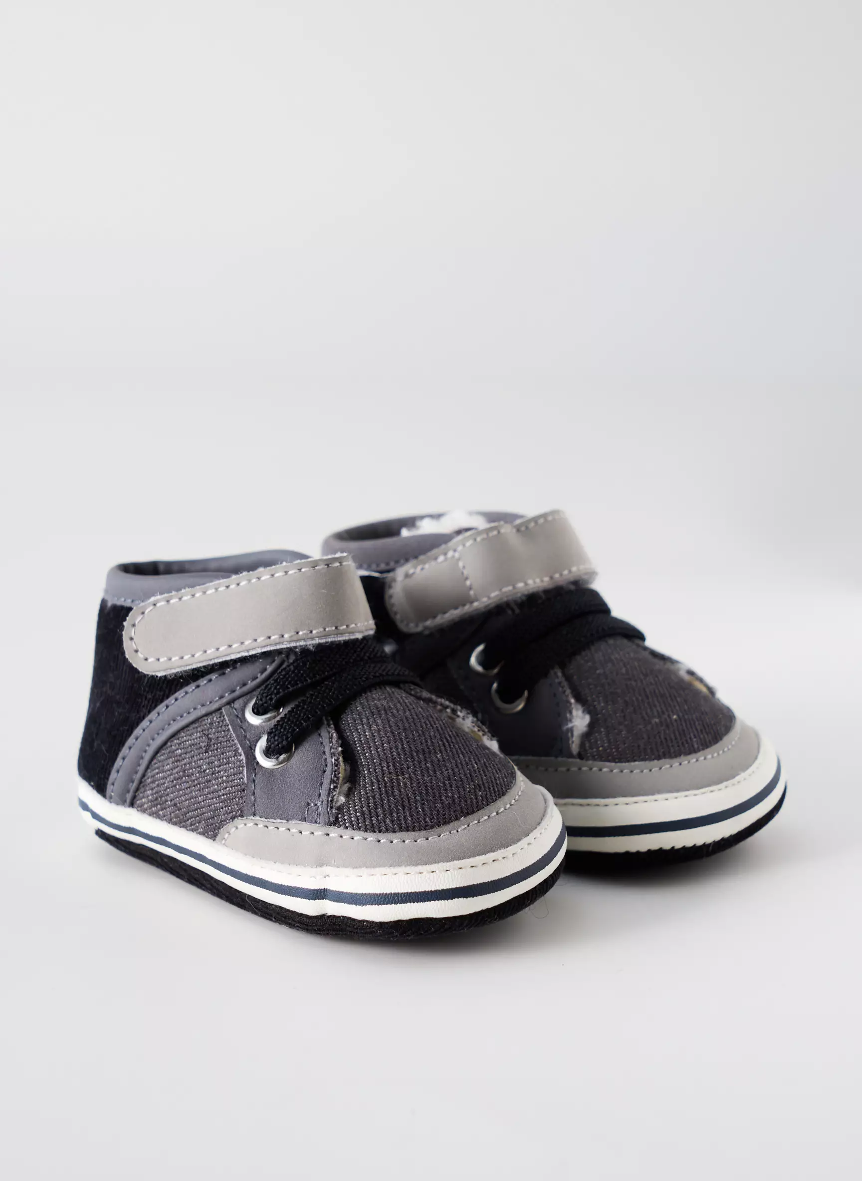 Absorba Chaussons Garcon couleur gris