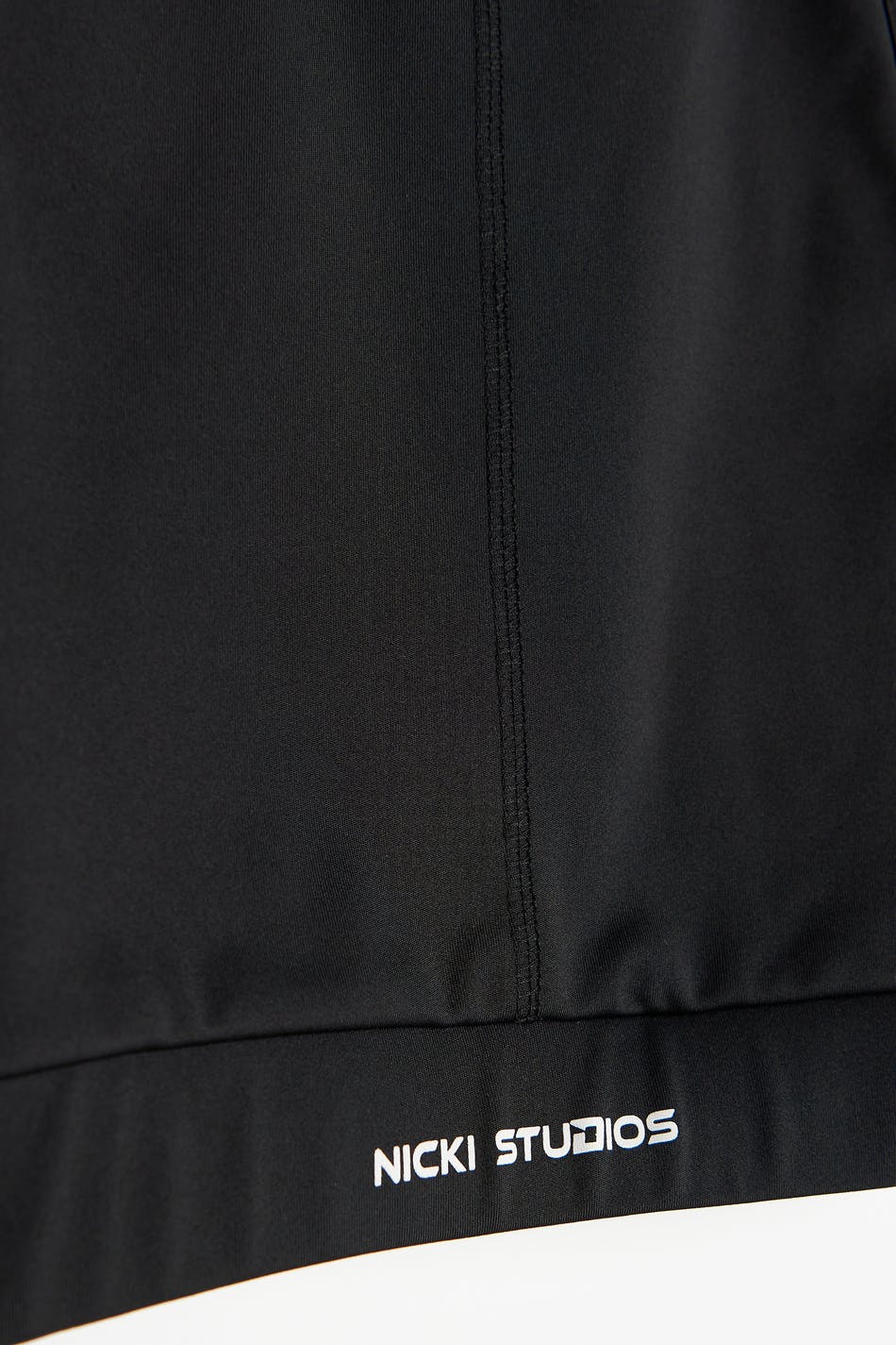 Nicki sports top