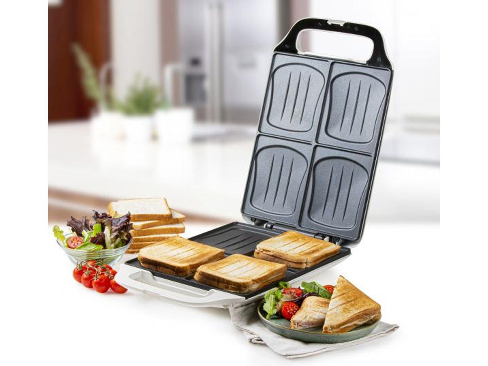 Domo Sandwichmaker, 1800 W, 4er Toaster XXL Snack Panini-Maker & Gabel extra tief große Toasties