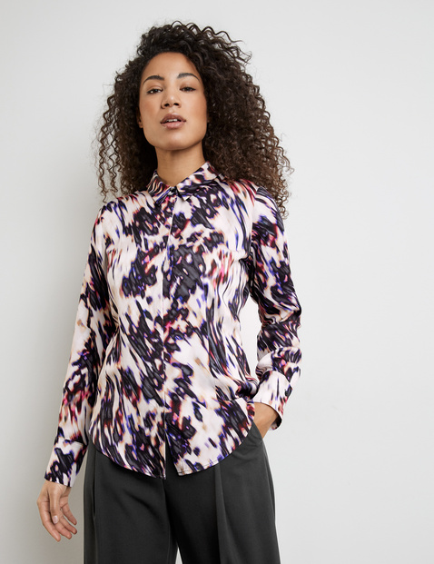Feine Bluse mit Taillierung