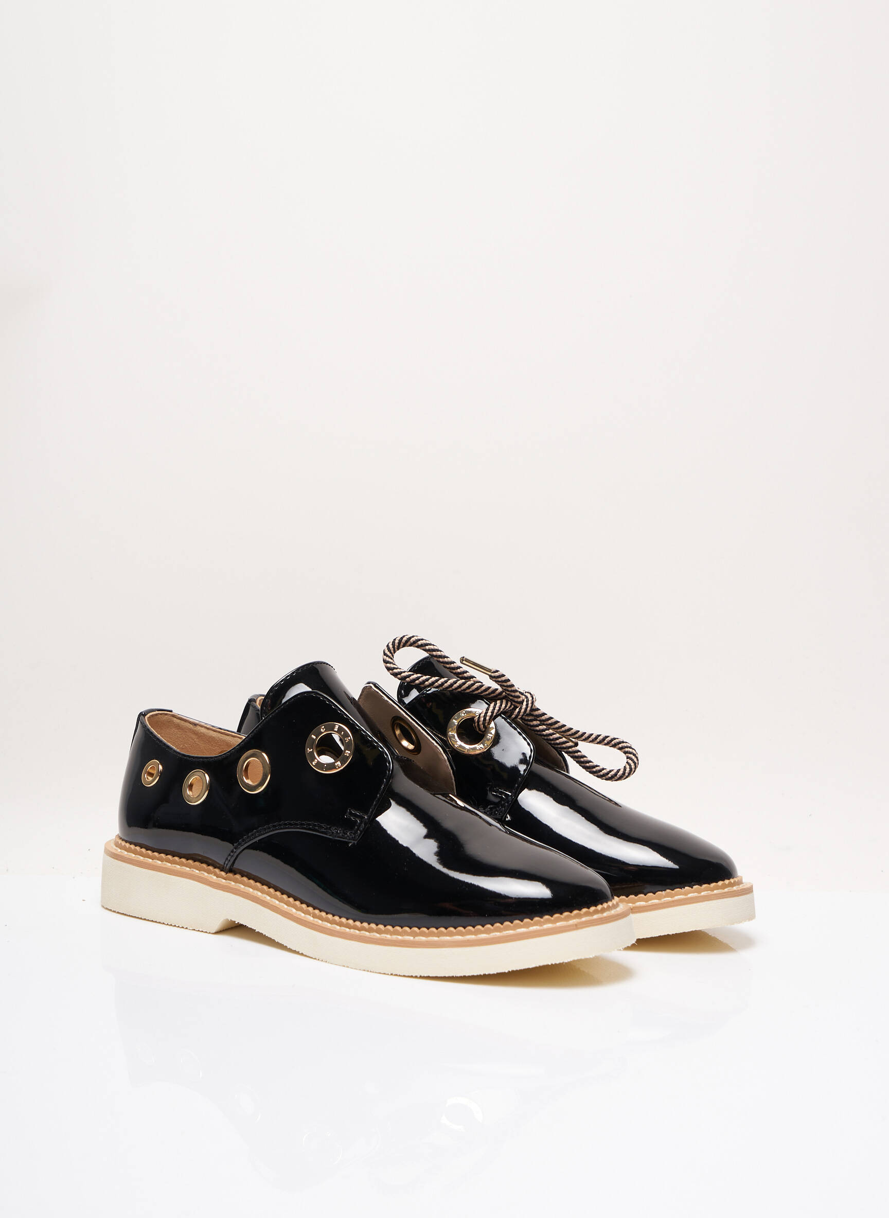 Armistice Derby Femme couleur noir