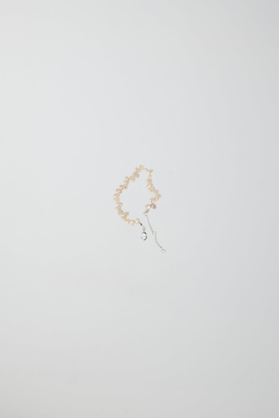 Fresh-water pearl bracelet