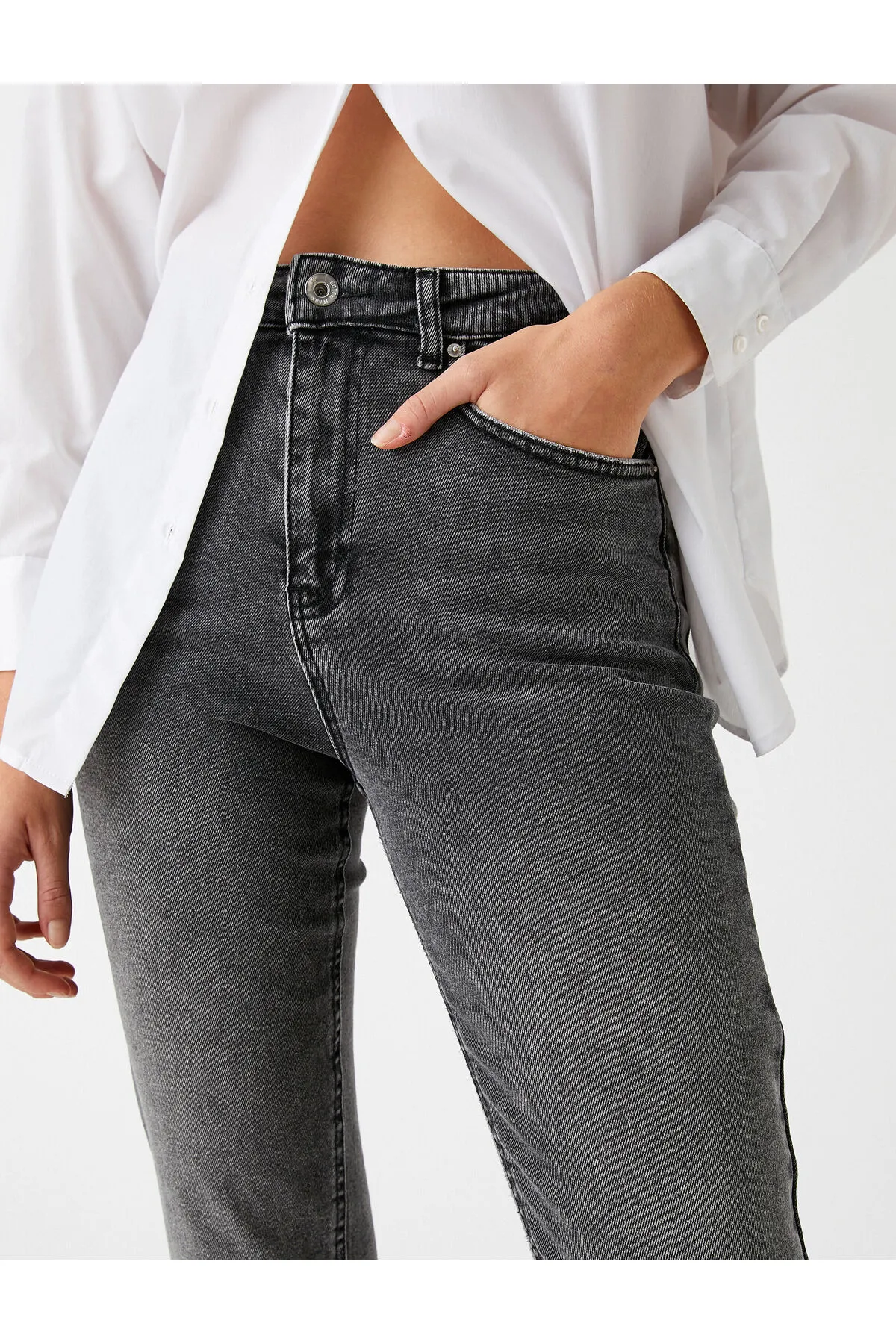 Koton  Jeans mit hoher Taille und leicht schmalem Bein – Mom-Jeans