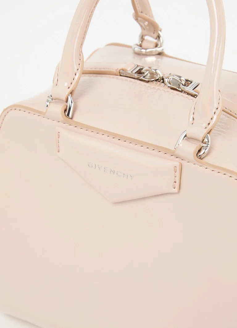 Geantă de mână Givenchy Antigona Cube din piele lăcuită