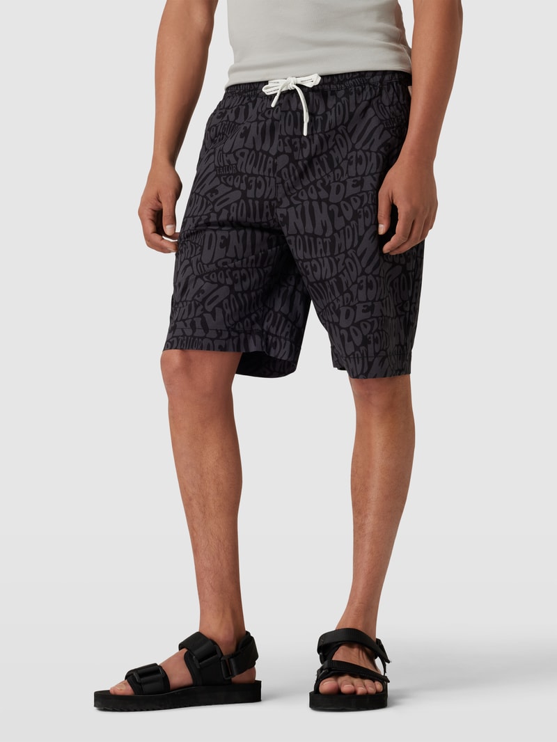 Shorts mit Allover-Muster in schwarz