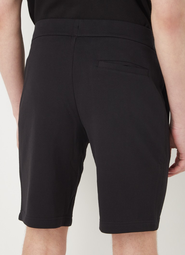 Armani Exchange taisna piegriezuma sporta šorti ar izšuvumu no logotipa un sānu kabatām