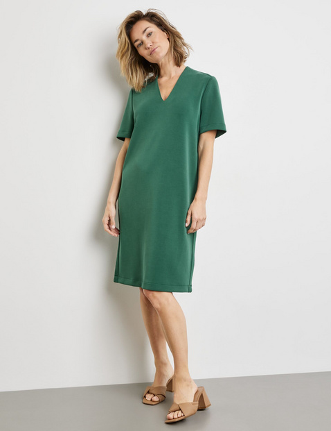 Fließendes Kleid